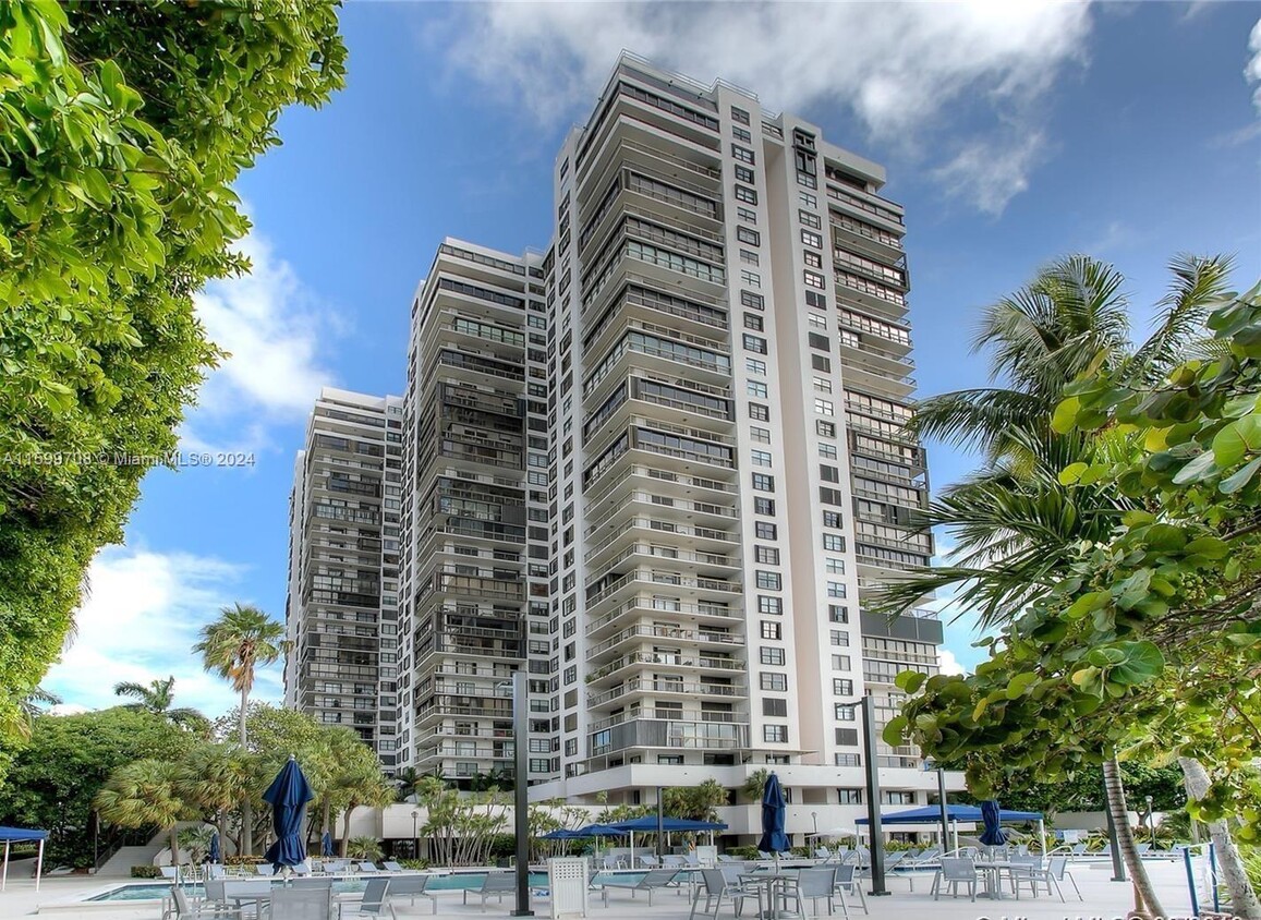 Foto principal - 2333 Brickell Ave