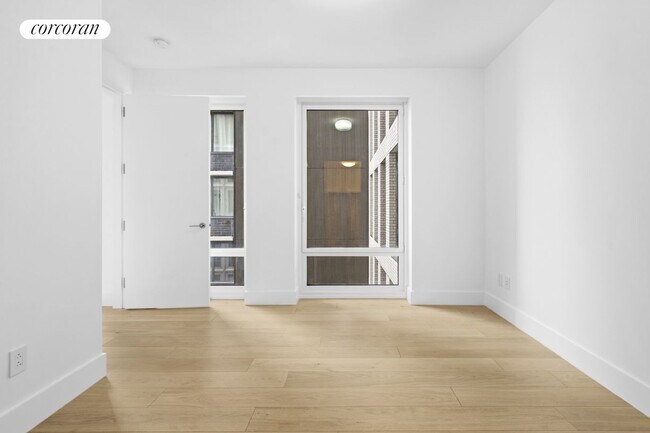 Foto del edificio - 15-1869 W 61st St