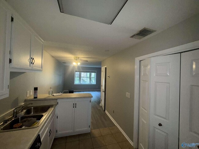 Foto del edificio - 2071 Woodlawn Dr SW