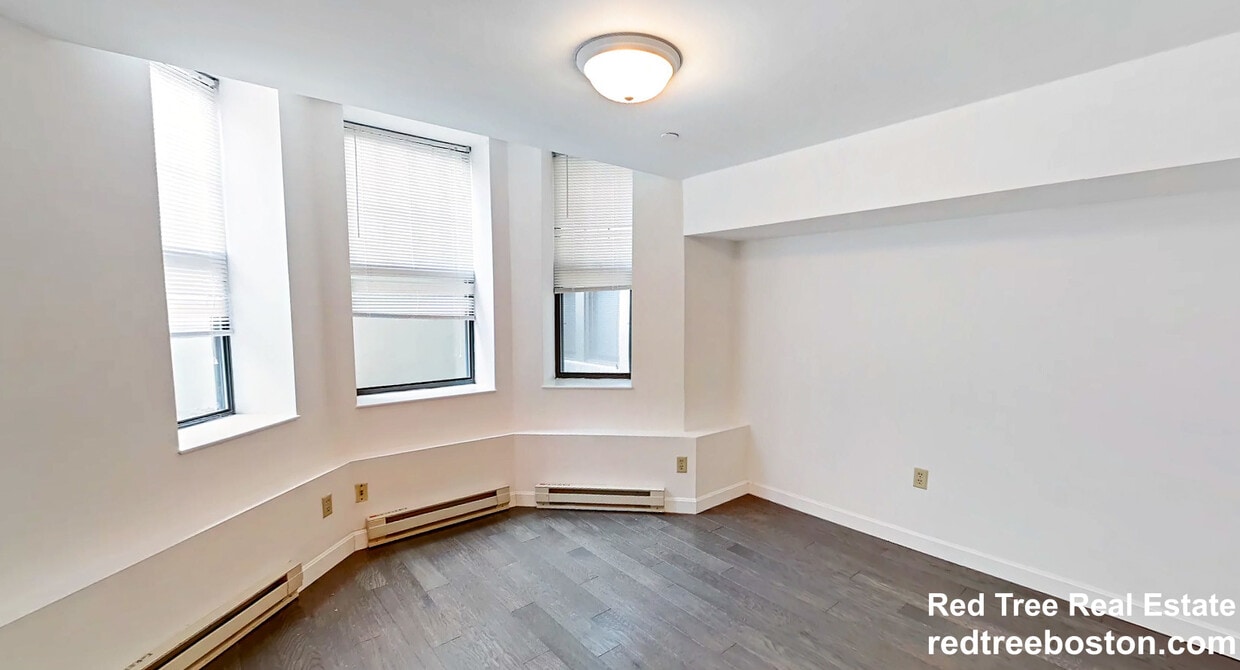 Primary Photo - 109 Queensberry St