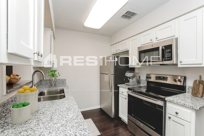 Foto del edificio - 1407 Sunridge Rd