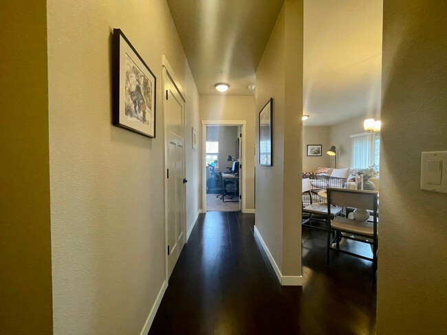 Foto del edificio - Cedar Hills 2 Bed 2 Bath Condo 2nd Floor w...