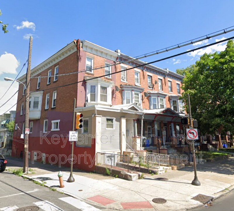 Primary Photo - 4051 N Broad St