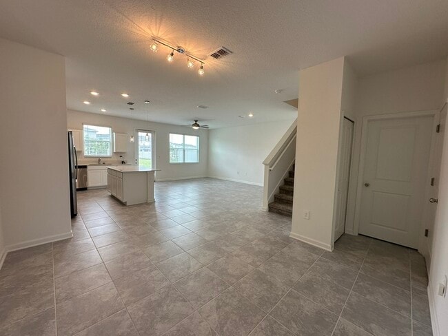 Building Photo - 299 Nine Iron Dr