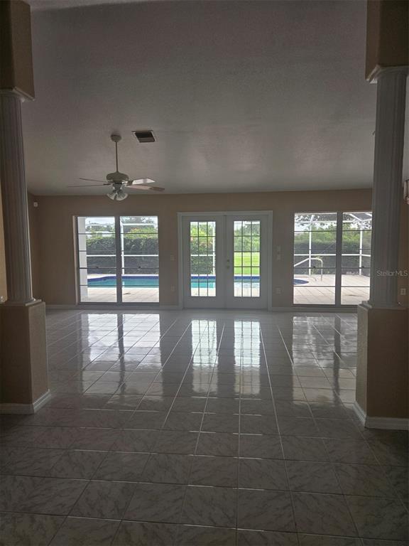 Foto del edificio - 26376 Villa Maria Dr
