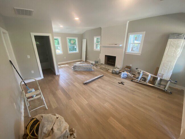 Building Photo - 424 Arbor Dr