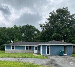 Building Photo - 2311 Oakwood Rd