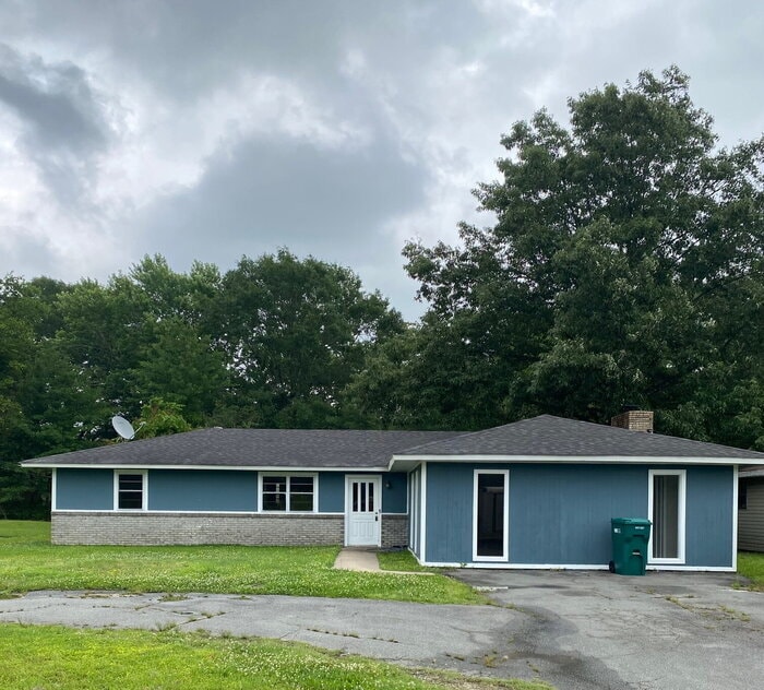 Primary Photo - 2311 Oakwood Rd