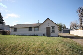 Building Photo - 1620 17th Ave S