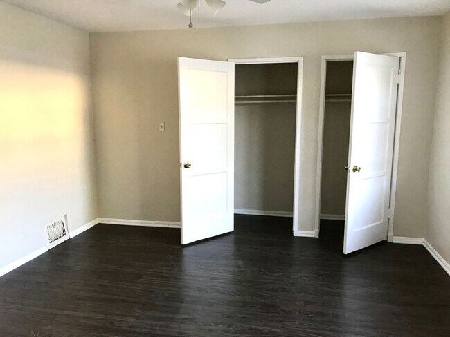 Foto del interior - 611 Levering Ave