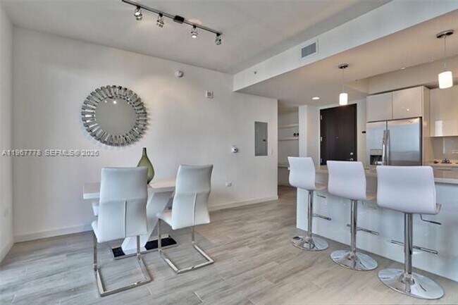 Photo - 999 SW 1st Ave Apartment