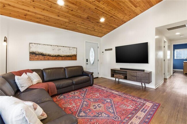 Building Photo - 3112 Dove Way