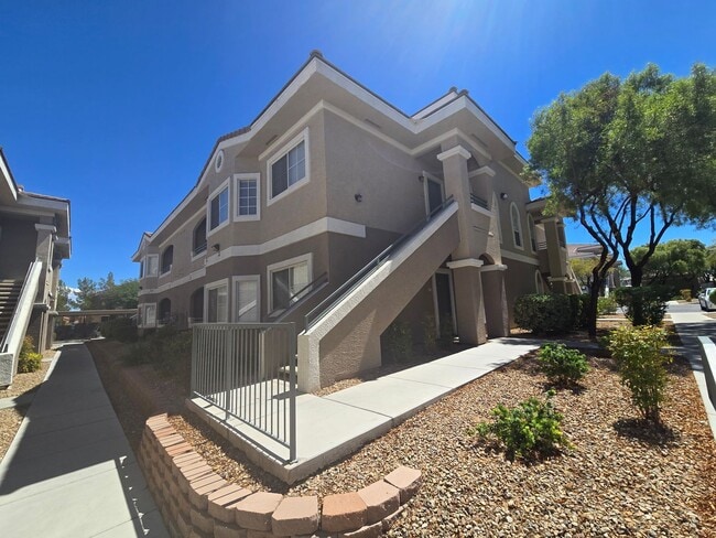 Building Photo - 9330 W Maule Ave