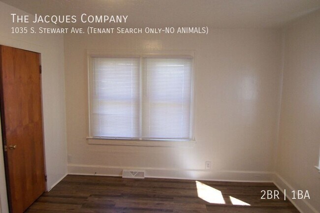 Foto del edificio - 1035 S Stewart Ave