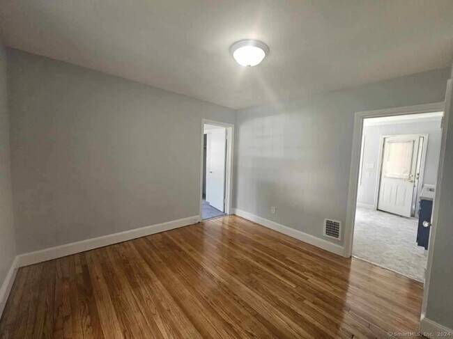 Foto del edificio - 283 Columbus Ave