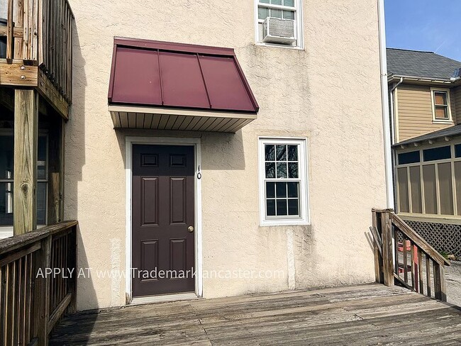 Building Photo - 4640 Horseshoe Pike