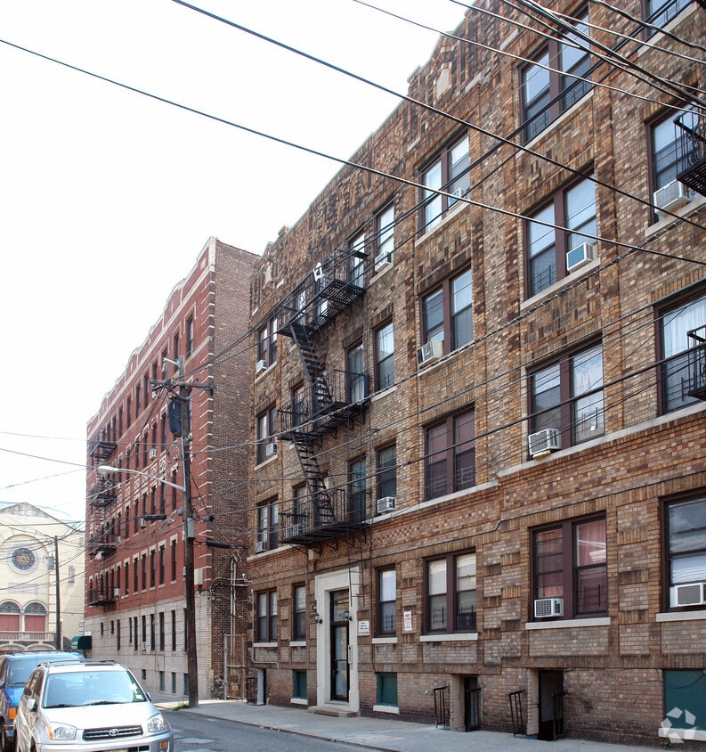 409 54th St, West New York, NJ 07093 Apartments in West New York, NJ