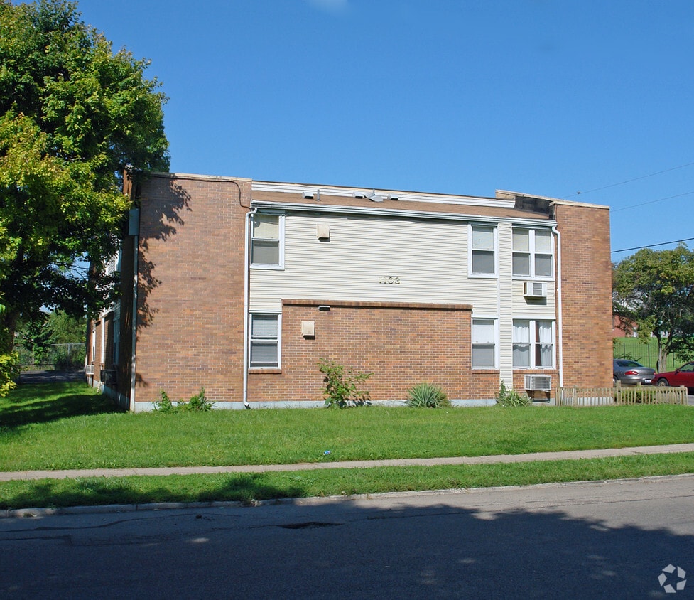 Primary Photo - Danner Manor