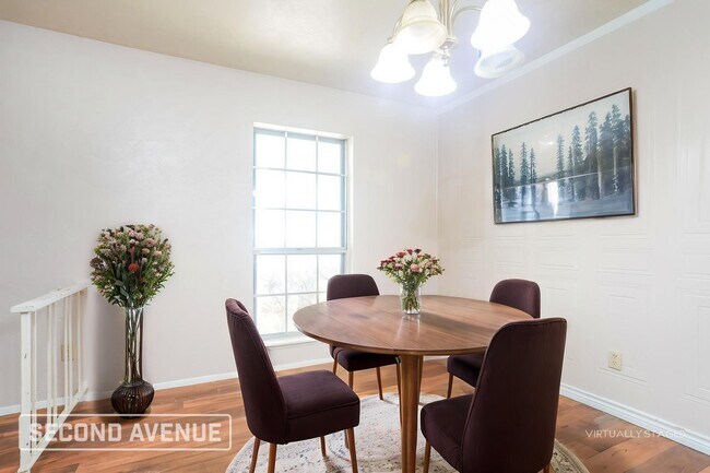 Foto del edificio - 160 Crestwood Blvd