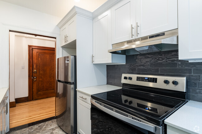 2BR,1BA - 418 Claremont