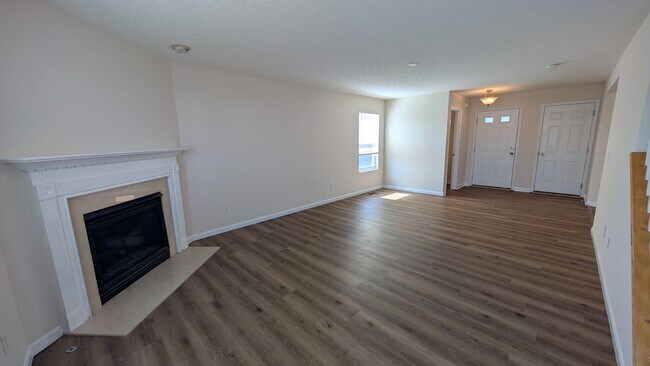 Foto del edificio - 4BR/2.5BA Middletown Home - Study with French Doors - Pond View