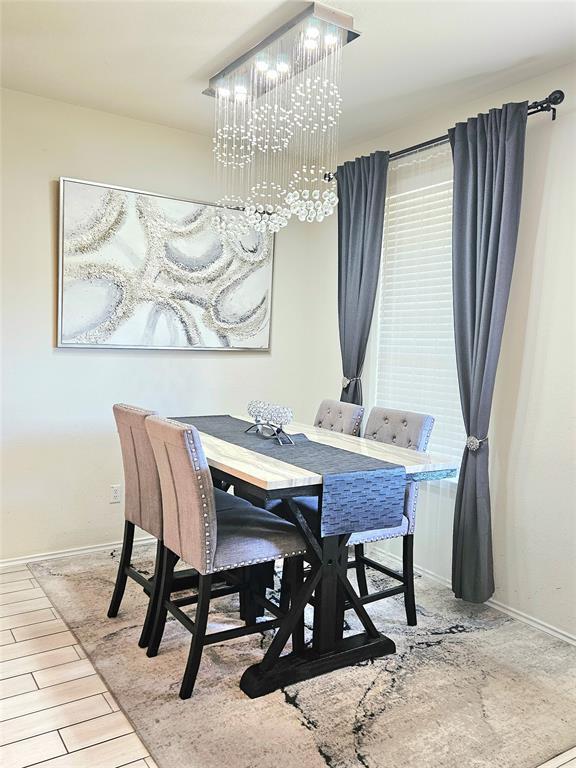 Foto del edificio - 242 Zuma Dr