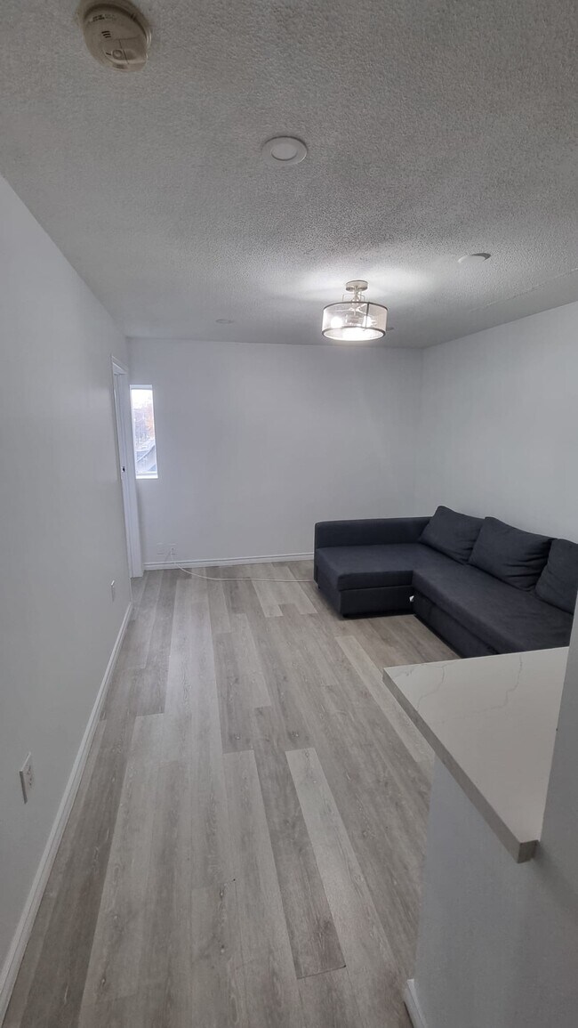 Photo du bâtiment - 315 Augusta Av