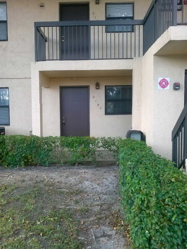 Foto principal - 9149 NW 1st St