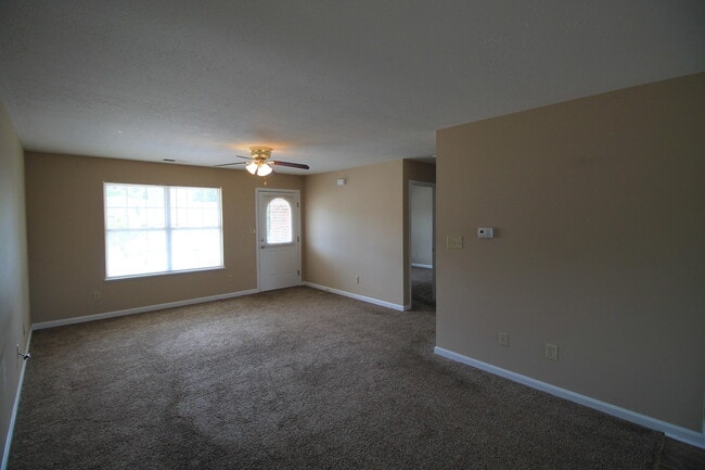 Building Photo - 213 Homestead Dr