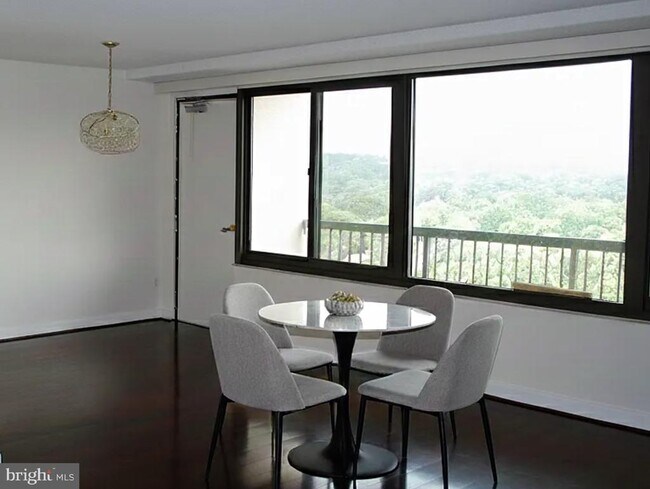 Foto del edificio - 5500 Holmes Run Pkwy