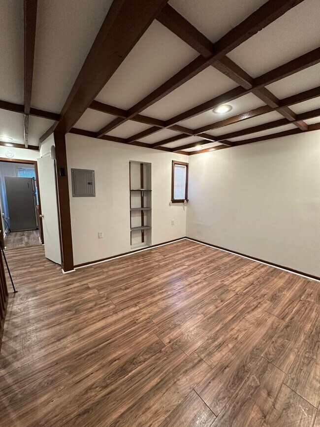 Foto del edificio - Newly renovated 1 bedroom apartment on 2nd floor