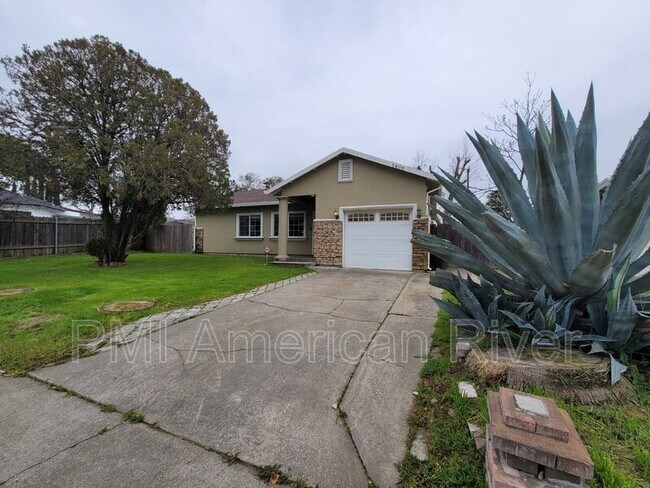 Building Photo - 5805 Dotmar Way