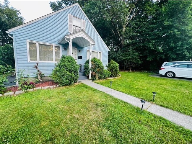 Foto del edificio - 13 Saybrook Rd