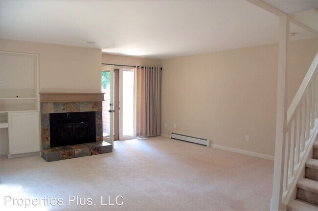 Building Photo - 2 br, 2.5 bath House - 3083 Edison Ct