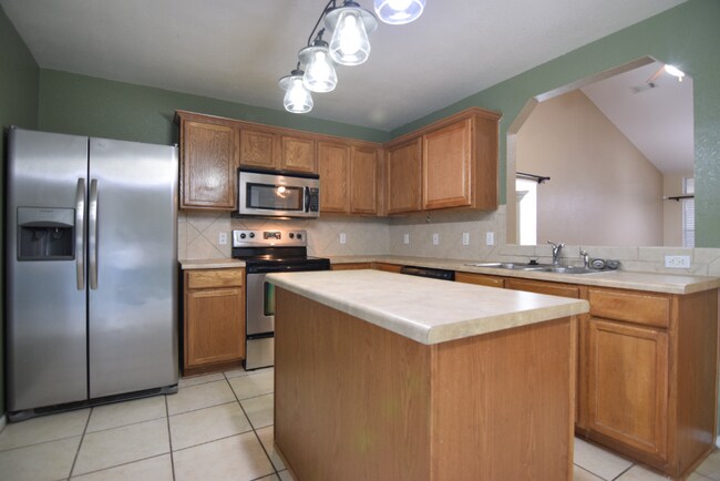 Building Photo - 6503 Taree Loop