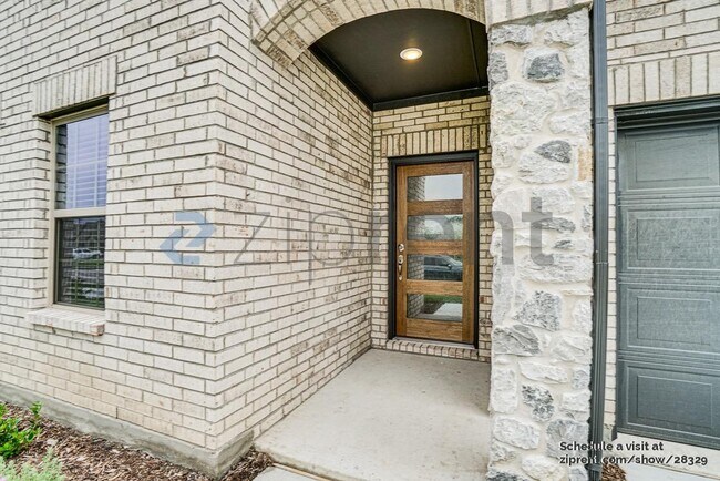 Building Photo - 520 Hickory Rdg Dr