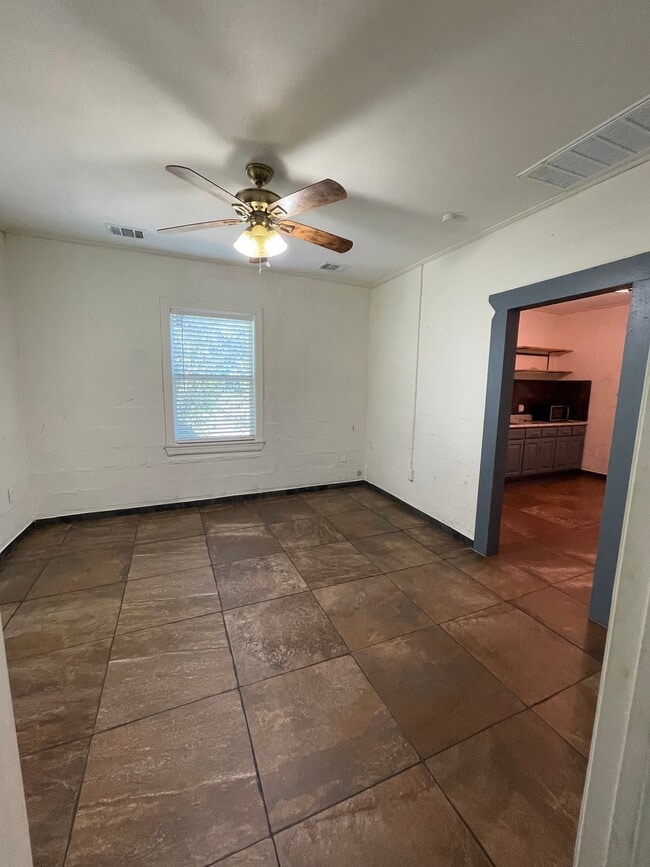 Photo - 210 Roesler Rd (San Antonio, TX) House