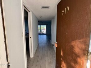 Building Photo - 112 Fairway Blvd
