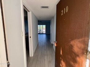 Building Photo - 112 Fairway Blvd