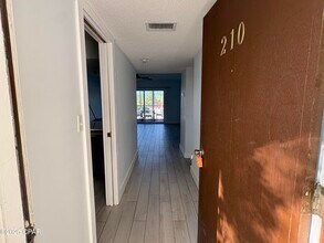 Building Photo - 112 Fairway Blvd