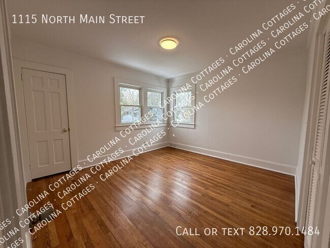 Foto del edificio - 1115 N Main St