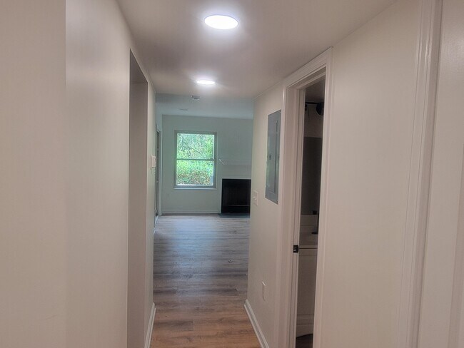 Foto del edificio - 1482 Cliff Ct