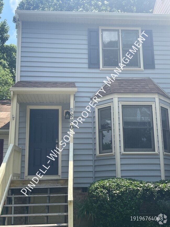 Building Photo - 6680 English Ivy Ln