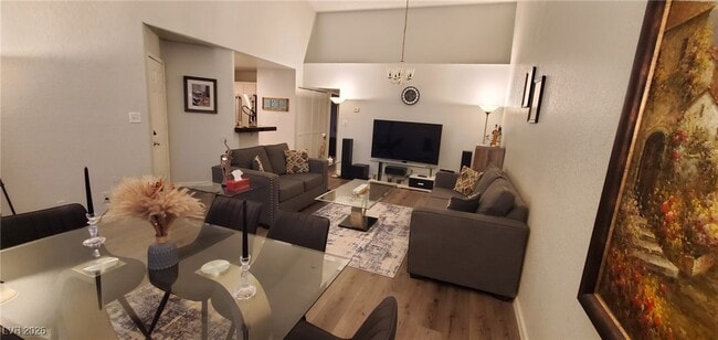 Building Photo - 5040 S Rainbow Blvd