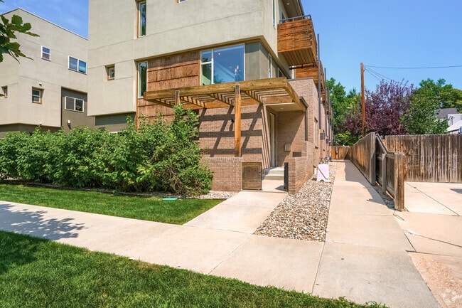Building Photo - 1614 N Gilpin St
