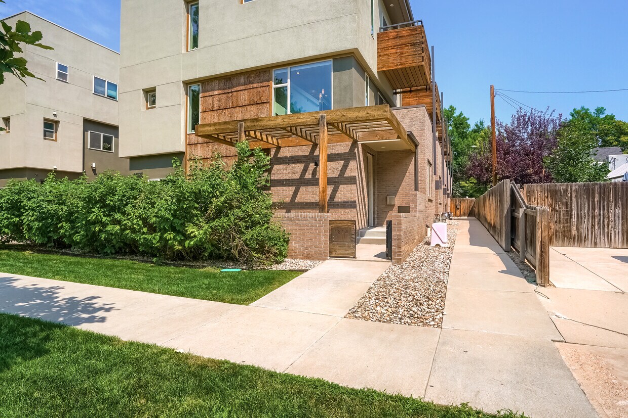 Primary Photo - 1614 N Gilpin St