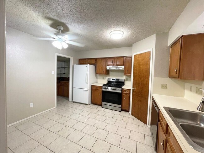 Building Photo - 3508 Monument Dr