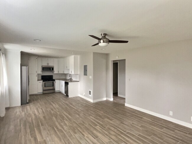 Building Photo - 1262 Carlsbad Pl