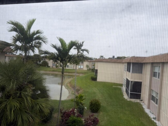 Building Photo - 502 Davis Rd