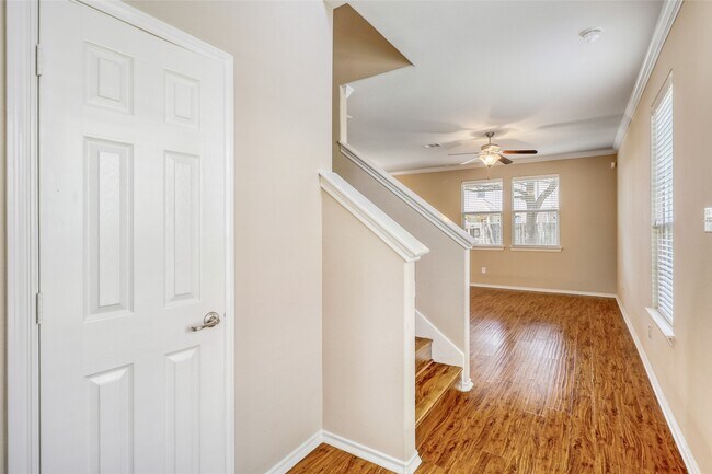 Foto del edificio - 24558 Folkstone Cir